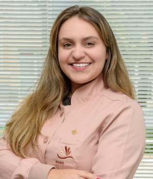 Dra. Giovana, dentista clínico geral na Clínica Harmodont em Sorocaba