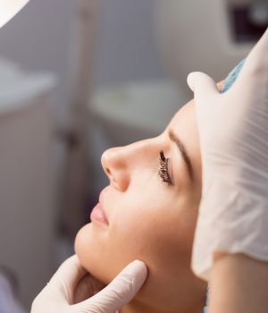 Rinomodelação facial na clínica Harmodont em Sorocaba.